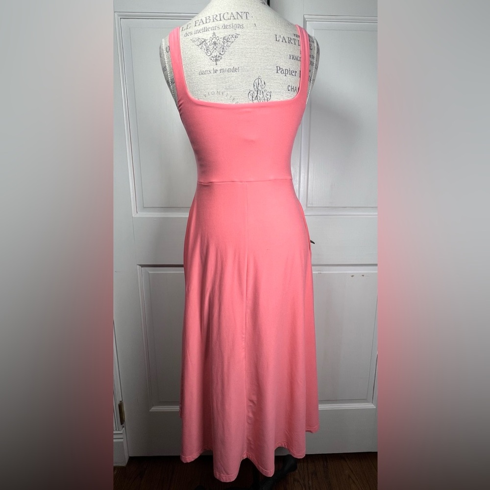 Beyond Yoga Featherweight At The Ready Midi Dress Coral Pink Size Medium - Picture 7 of 12